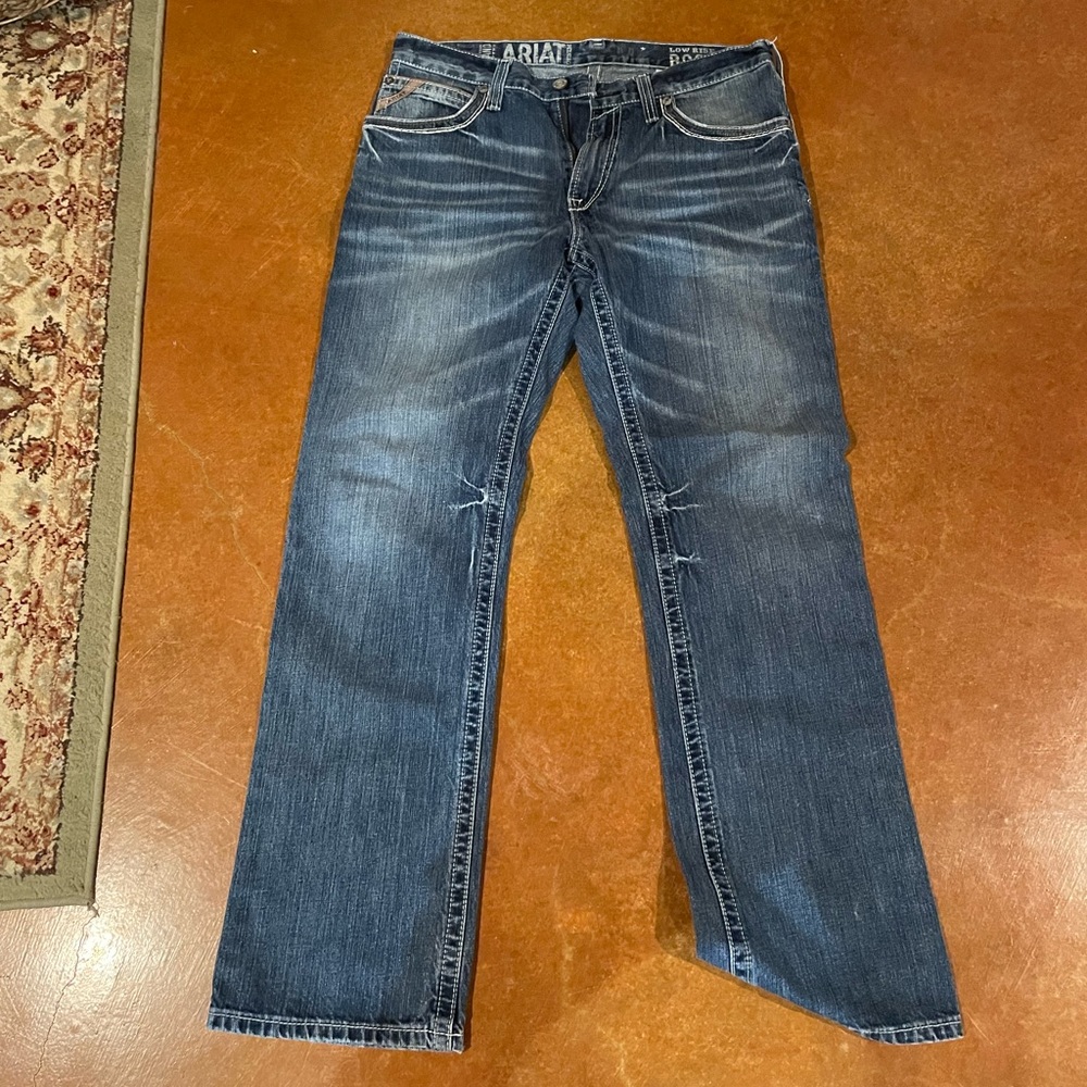 Ariat men’s jeans 33x34 low rise boot cut